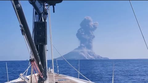 Watch the EXACT moment the erupted volcano | BOAT VIEW HQ