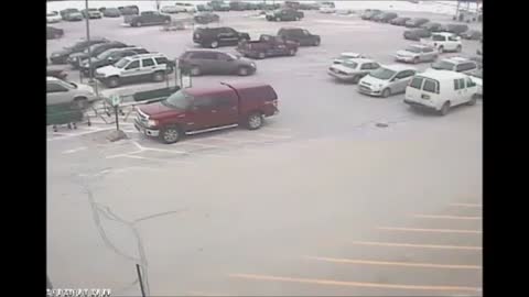 Epic Fail: Old man crashes into ten cars