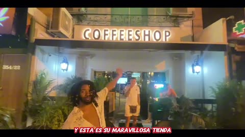 Aventura en un dispensario de cannabis y cafetería.