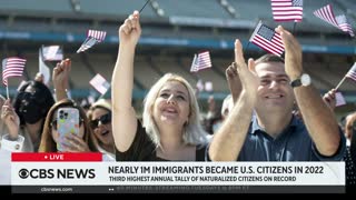 Nearly 1 million immigrants became U.S. citizens in past year