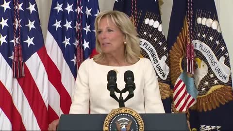 Jill Biden HUMILIATES Her Husband For Not Standing To Applaud Her