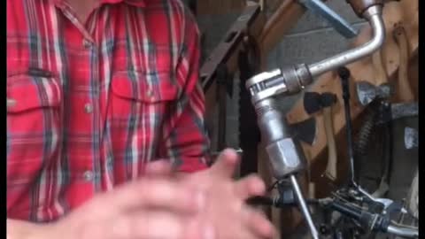 Making a milking stool from pine using hand tools and traditional joineryti