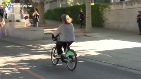 Spanish Socialist Rides Bike To EU Climate Summit After Traveling By Private Jet And Limo