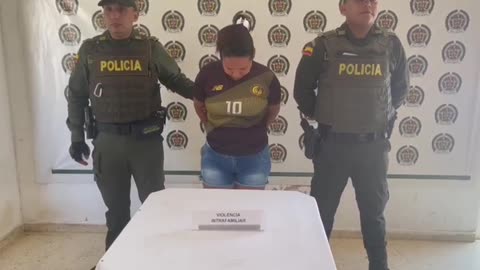 Mujer fue enviada a la cárcel tras golpear violentamente a su hija de 14 años en Puerto Wilches