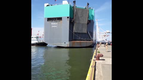 PORGY Berthing - Have you ever watch a ship come alongside