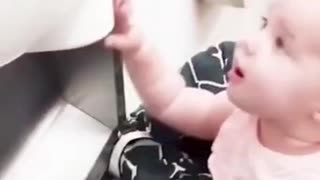 (YOU WONT BELIEVE WHAT MAKES THIS BABY LAUGH).... SO CUTE