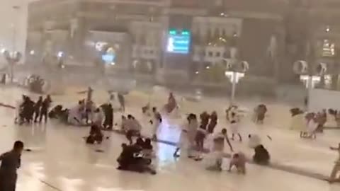 MAKKAH UNBELIEVABLE STORM