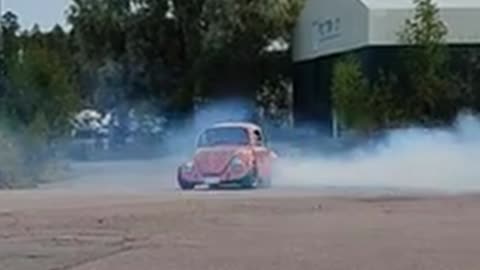 VW Bug Turbo 1641 burnout and donuts