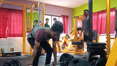 100+ kg wieght lifting