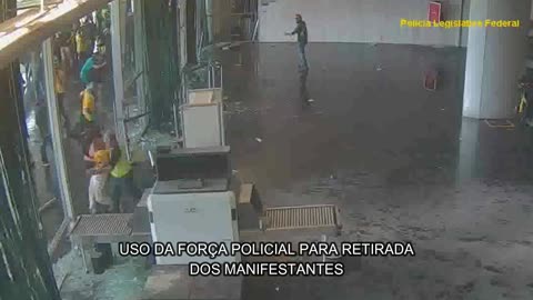 Câmeras internas e externas mostram muito bem o povo de bem e os infiltrados petistas