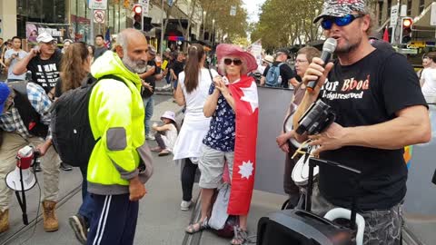 Melbourne Daniel Andrews Meets & Talks to the Rally Protesters 16 04 2022