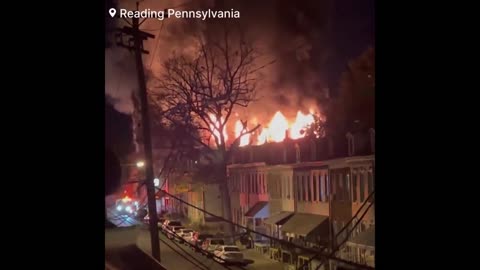 🚨WARNING: Numerous firefighters are battling a large warehouse factory fire Reading | Pennsylvania