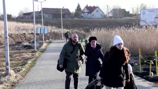 War has started, say Ukrainians fleeing to Poland