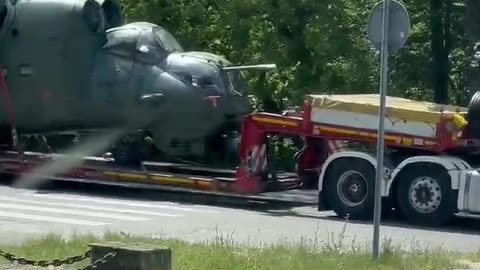 Video of several Mi-24 attack helicopters transferred from Poland to Ukraine