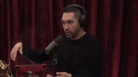 Joe Rogan-Dave Smith Break Down Why Russia Invaded Ukraine