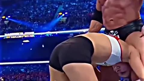 Triple H vs Ronda Rousey
