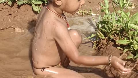 Small boy enjoy water 💦💦☺️💦💦