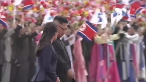 Kim Jong Un welcomes South Korea's Moon Jae-in in Pyongyang