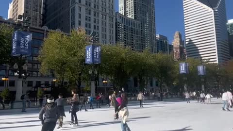 2 ice skating rinks open in Chicago on November 18th!