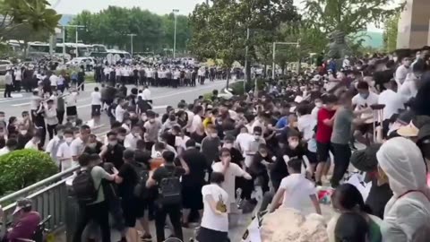 Chinese citizens start to stand up