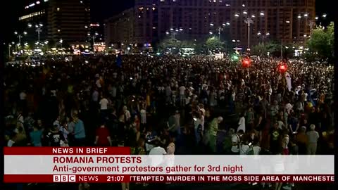 3rd night of protests update short (Romania) - BBC News - 12th August 2018