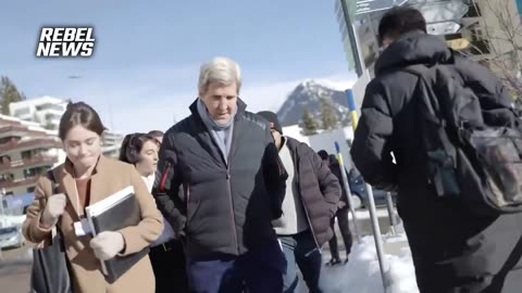 🚨 CRAZY RAW FOOTAGE: John Kerry’s goons pounce after the US Special Presidential Envoy