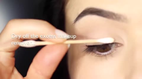 How To Apply Eyeliner