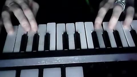 [Cyraxx Youtube 2021-1-19] late night Piano originals covers