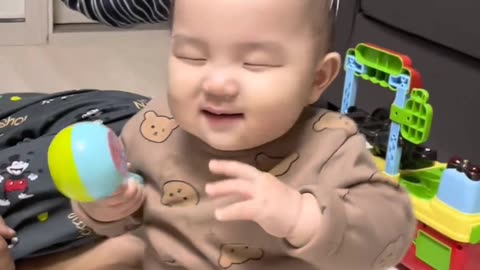 Cute baby funny video 🤣🤣