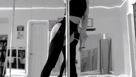 Pole dance