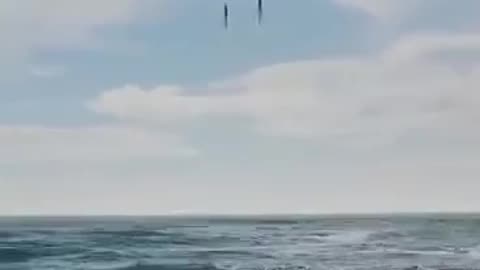 UFO AT SEA ABDUCING FISHES 2023