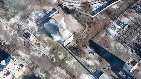 Ukrainian Drones Hunt Down And Drop Bombs On Wagner Mercenaries In Soledar