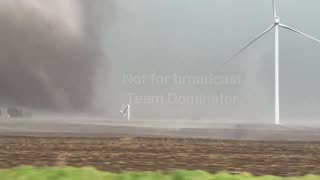 Tornado deleting windmills close to Williamson, Iowa