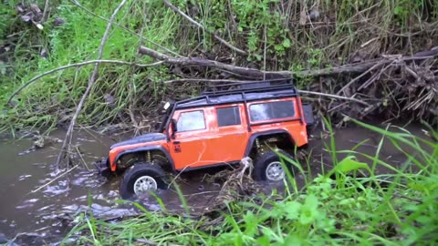 #019 Traxxas TRX-4 Defender Orange Edition