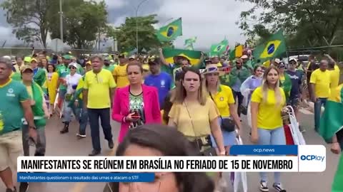 Manifestantes se reúnem em Brasília no feriado de 15 de novembro