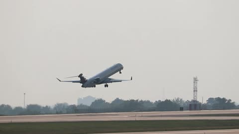 Jazz/Air Canada Flt 8968 departing St Louis Lambert Intl for Toronto Pearson Int'l