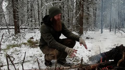 -20⁰ Winter Bushcraft - Tarp Camp with Wool Blankets & Long Fire