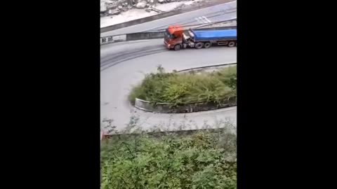 LOOK !!! Amazing Idiots TRUCK & CAR Driving Skills | Excavator, Cranes & Truck Disaster Compilation.