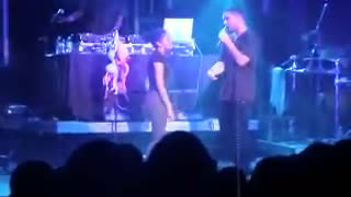 Drake kisses 14 year old on stage