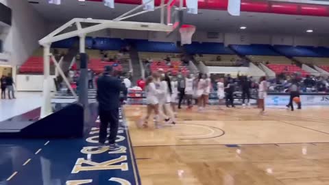 Shelomi Sanders Had Her Dad & Brothers HYPE for her 1st College Basketball Game!