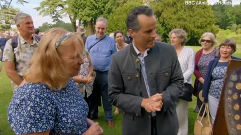 Antiques Roadshow guest gobsmacked by valuation of medal