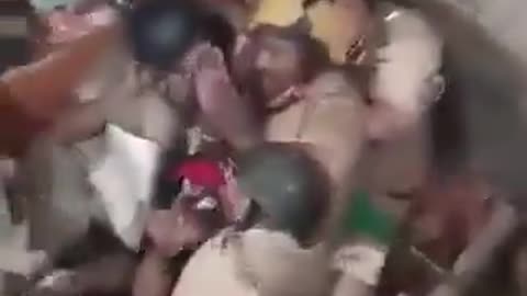 Muslims Terrorize India Police