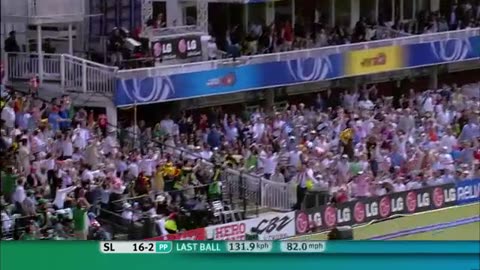 Shahid Afridi leading away in final. Pakistan vs sirilanka