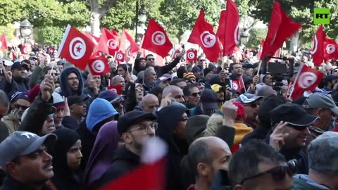 Clashes at anti-government rally in Tunisia