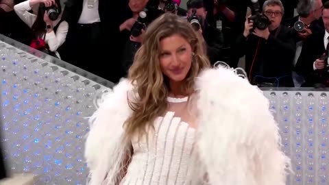 Gisele Bundchen's cookbook inspired by 'simple recipes'