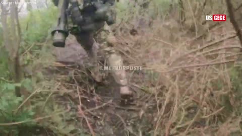 FOOTAGE!! Ukrainian troops ambush and brutally shot Russian soldiers on their way near Bakhmut