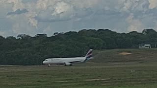 Airbus A321 PT-MXN pousa em Manaus vindo de Guarulhos