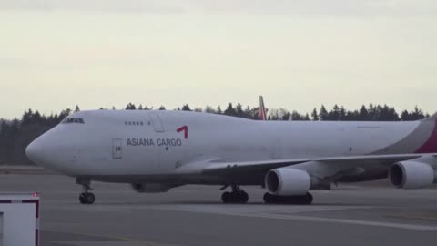 Wednesday Morning Plane Spotting at Seattle Tacoma International Airport