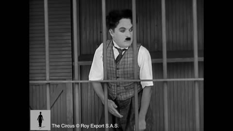 Charlie Chaplin - The Lion Cage - Full Scene (The Circus, 1928) (1)