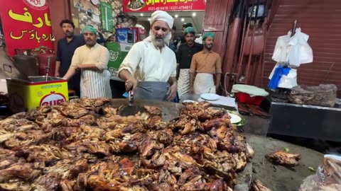 Most Famous Street Food Arif Chatkhara & Yousuf Faloda in Lahore | Night Food Tour Androon Lahore